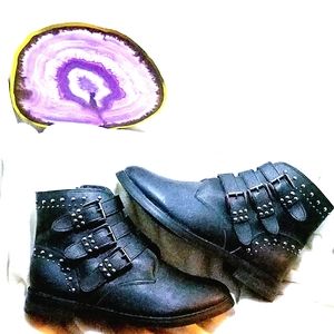 Bad Buckles! RUE! 21 Boots